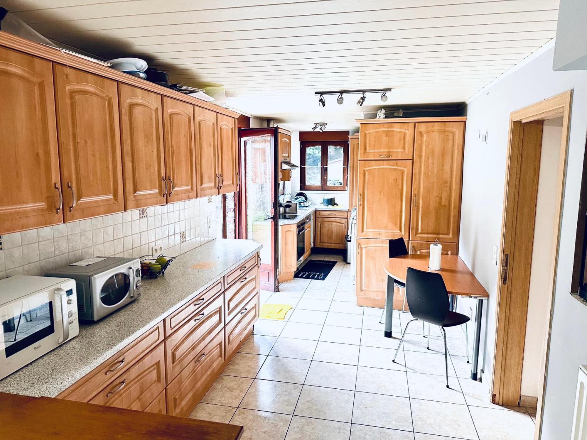 Chambre Et Sdd Privees Dans Une Maison Partagee Avec Des Residents Mons Exterior photo
